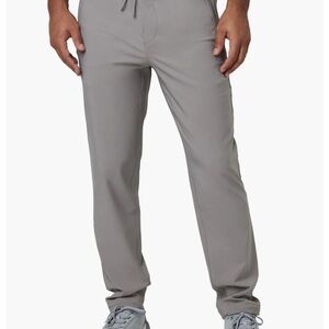 🔥Vuori Men's  Train Tech Athletic Pants/ Joggers- Medium EXCELLENT CONDITION 🔥
